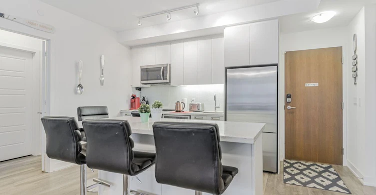 C210-301 Sea Ray Avenue, Innisfil, ON, L9S 0L8 - 8