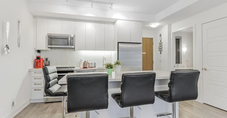 C210-301 Sea Ray Avenue, Innisfil, ON, L9S 0L8 - 9