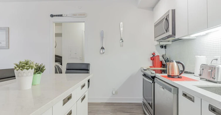 C210-301 Sea Ray Avenue, Innisfil, ON, L9S 0L8 - 10