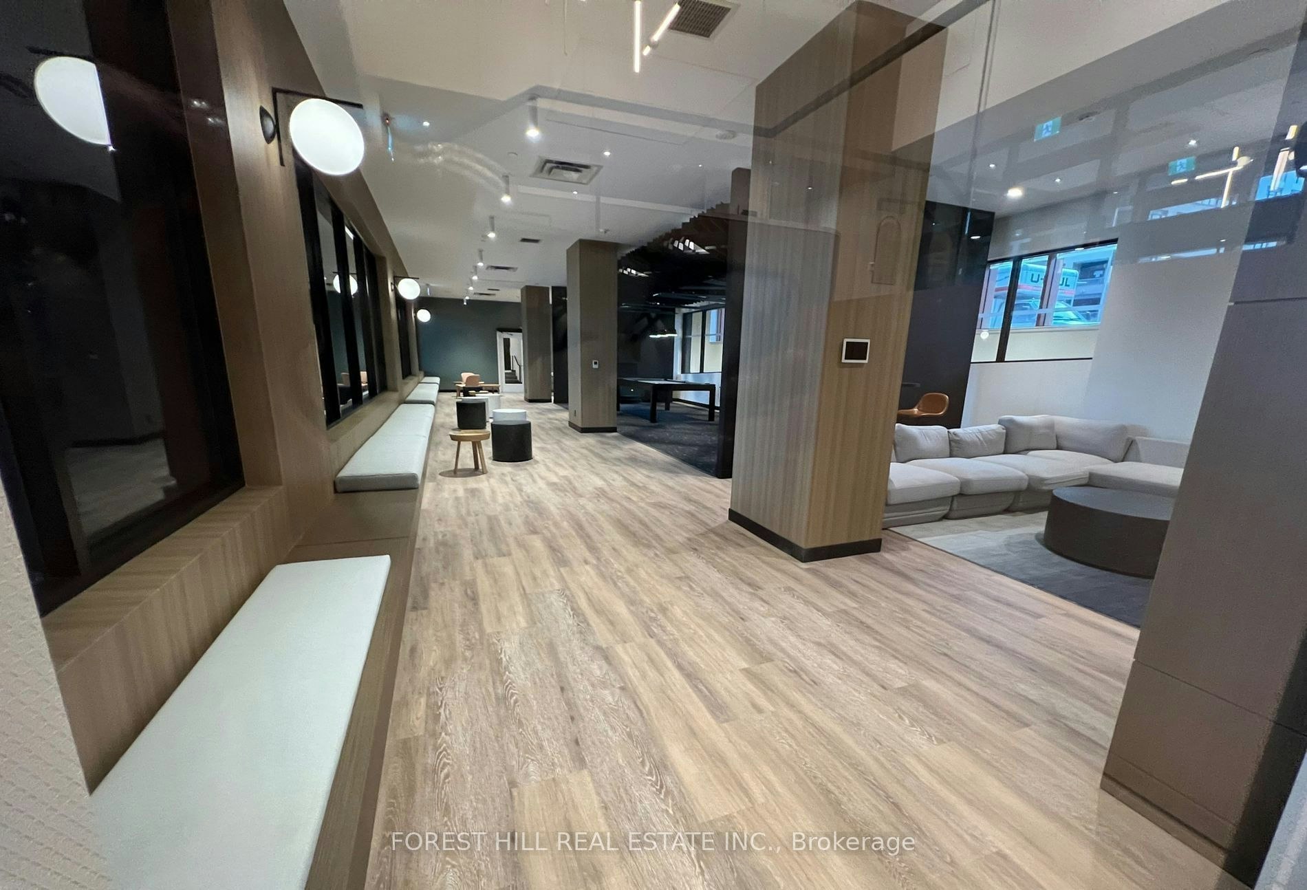 C904-8 Beverley Glen Boulevard, Vaughan, ON, L4J 0L5 - 2