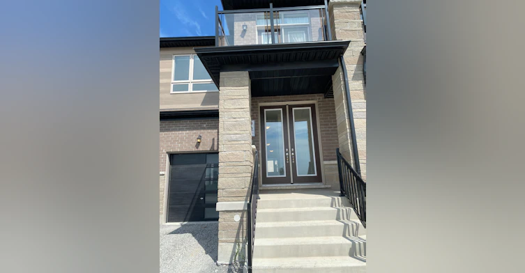 4 Kamper Avenue, Richmond Hill, ON, L4E 1M4