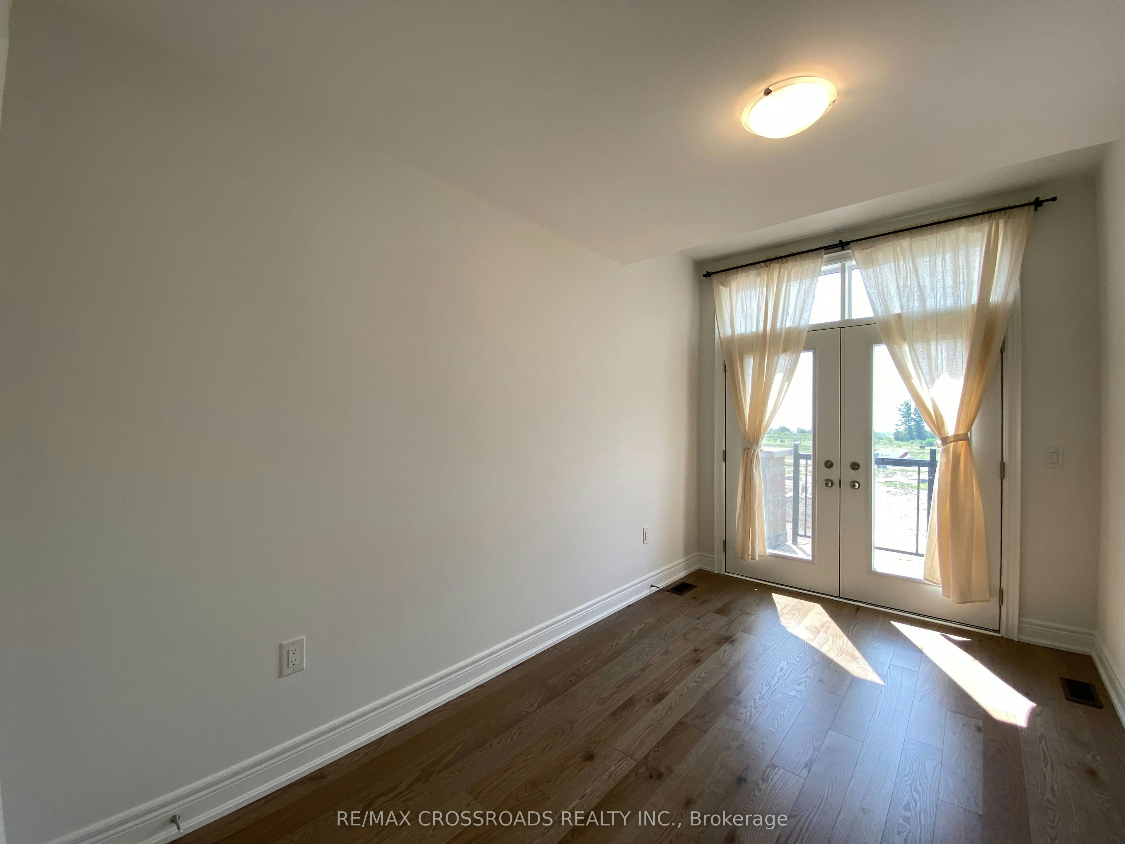 4 Kamper Avenue, Richmond Hill, ON, L4E 1M4 - 22