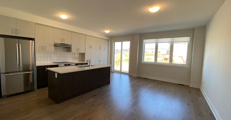 4 Kamper Avenue, Richmond Hill, ON, L4E 1M4 - 7