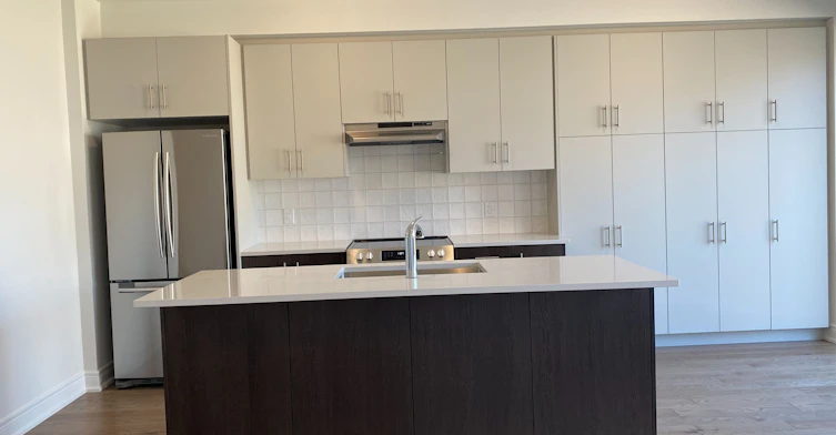 4 Kamper Avenue, Richmond Hill, ON, L4E 1M4 - 9