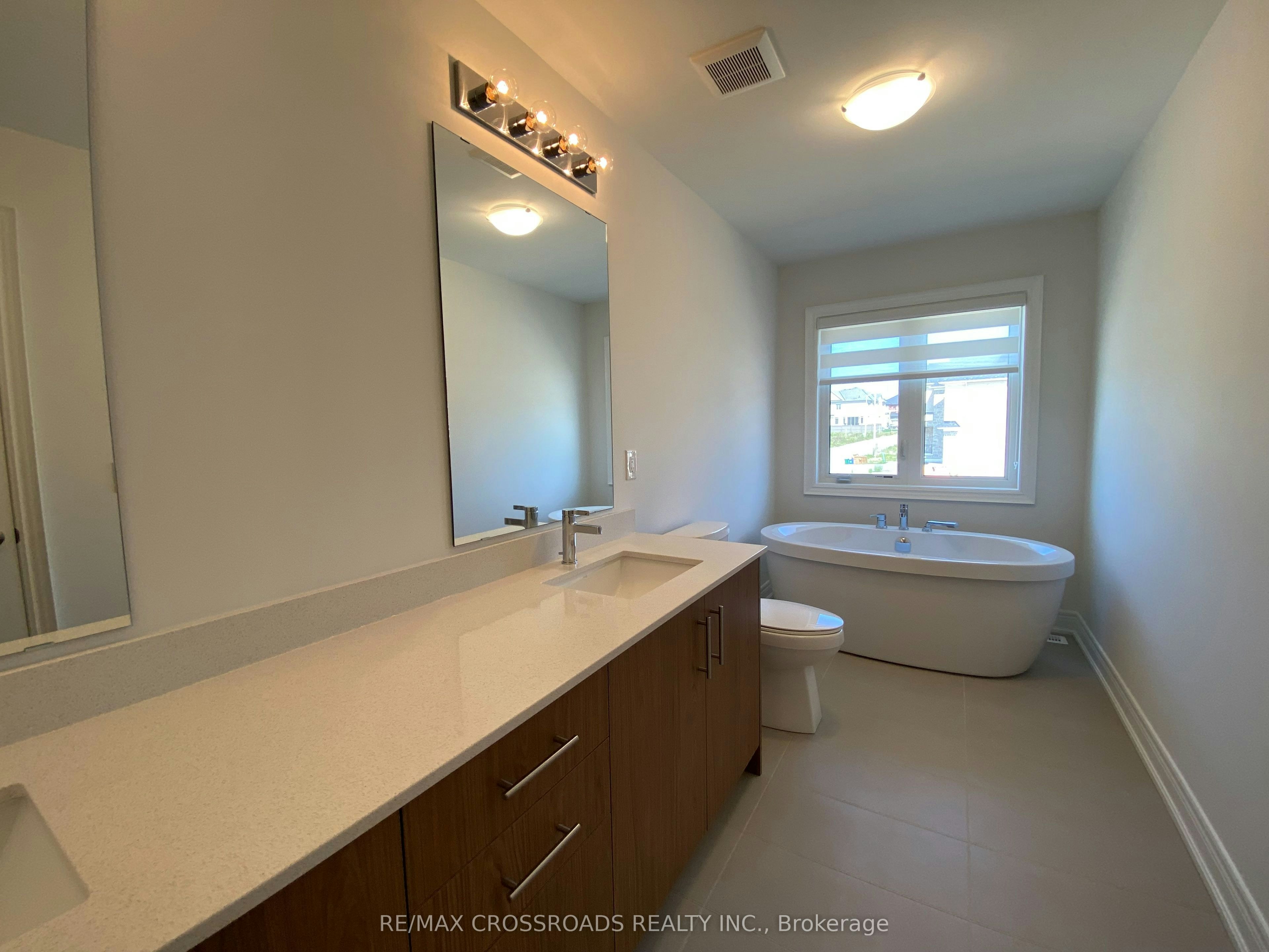 4 Kamper Avenue, Richmond Hill, ON, L4E 1M4 - 28