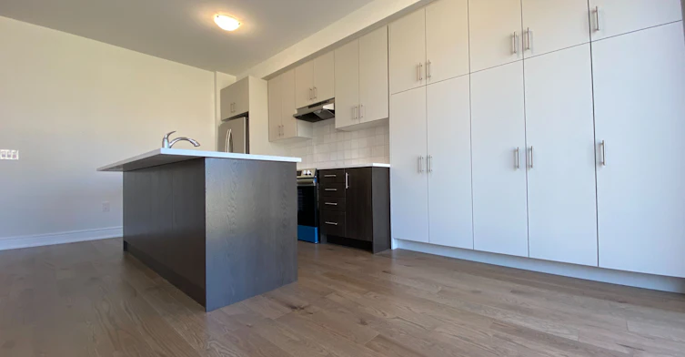 4 Kamper Avenue, Richmond Hill, ON, L4E 1M4 - 10