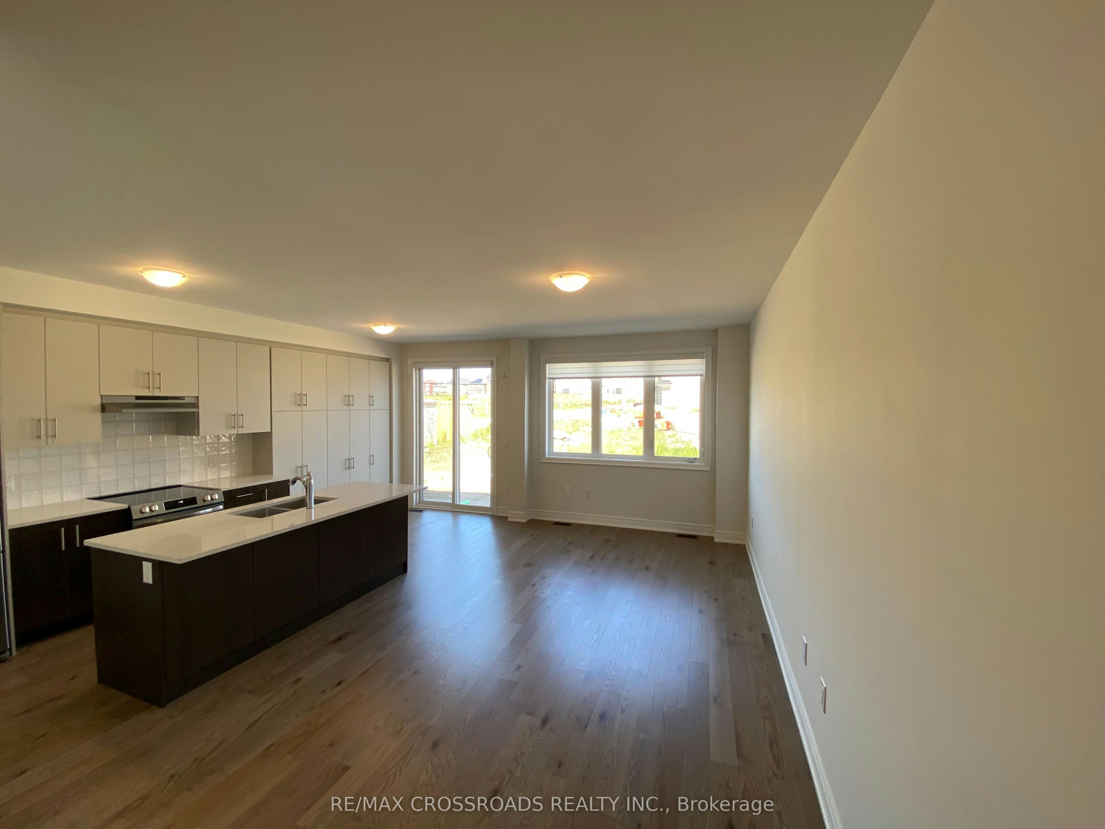 4 Kamper Avenue, Richmond Hill, ON, L4E 1M4 - 5