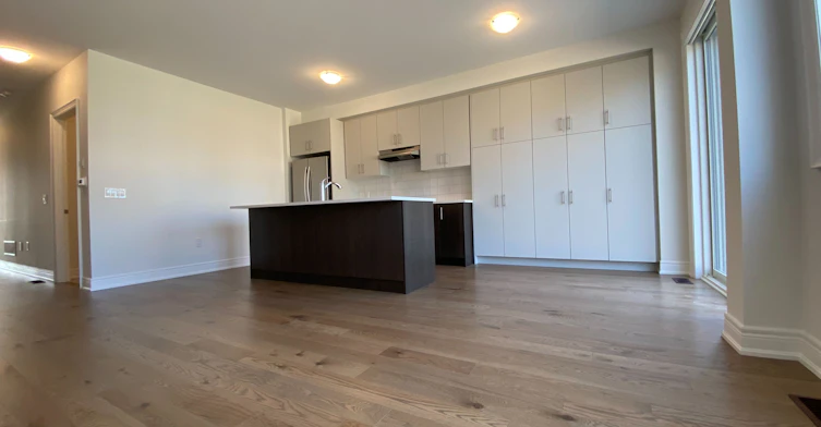 4 Kamper Avenue, Richmond Hill, ON, L4E 1M4 - 8