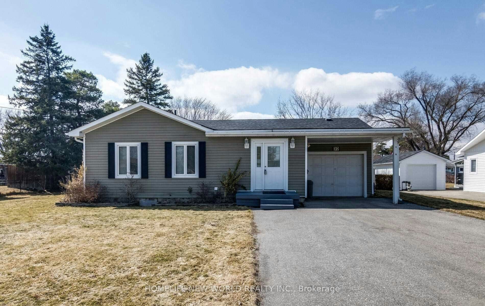 32 Canal Street, Georgina, ON, L4P 1K5