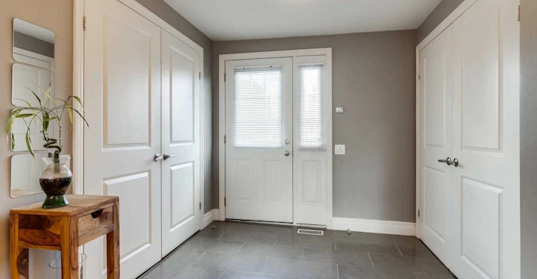 32 Canal Street, Georgina, ON, L4P 1K5 - 2