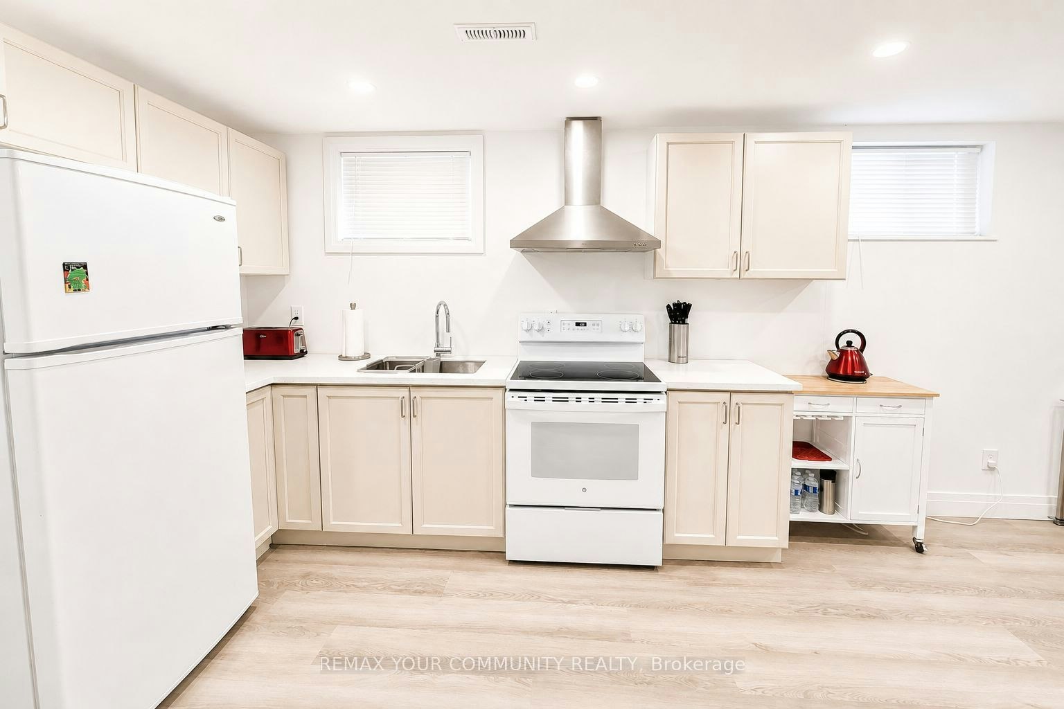 BSM-95 Maplegrove Avenue, Bradford West Gwillimbury, ON, L3Z 1R9 - 8