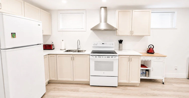 BSM-95 Maplegrove Avenue, Bradford West Gwillimbury, ON, L3Z 1R9 - 8