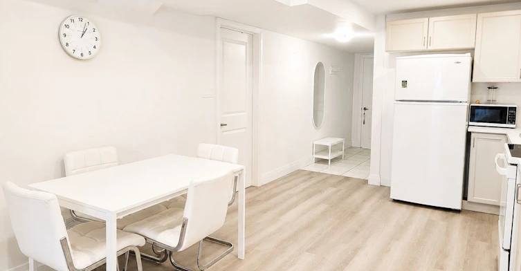 BSM-95 Maplegrove Avenue, Bradford West Gwillimbury, ON, L3Z 1R9 - 9
