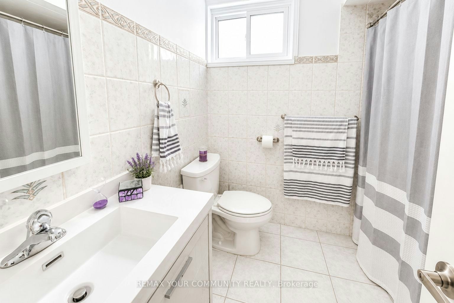BSM-95 Maplegrove Avenue, Bradford West Gwillimbury, ON, L3Z 1R9 - 12