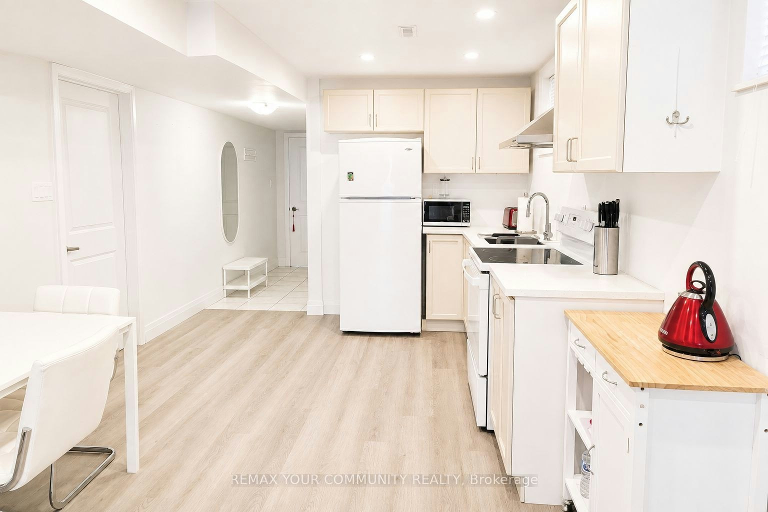 BSM-95 Maplegrove Avenue, Bradford West Gwillimbury, ON, L3Z 1R9 - 7