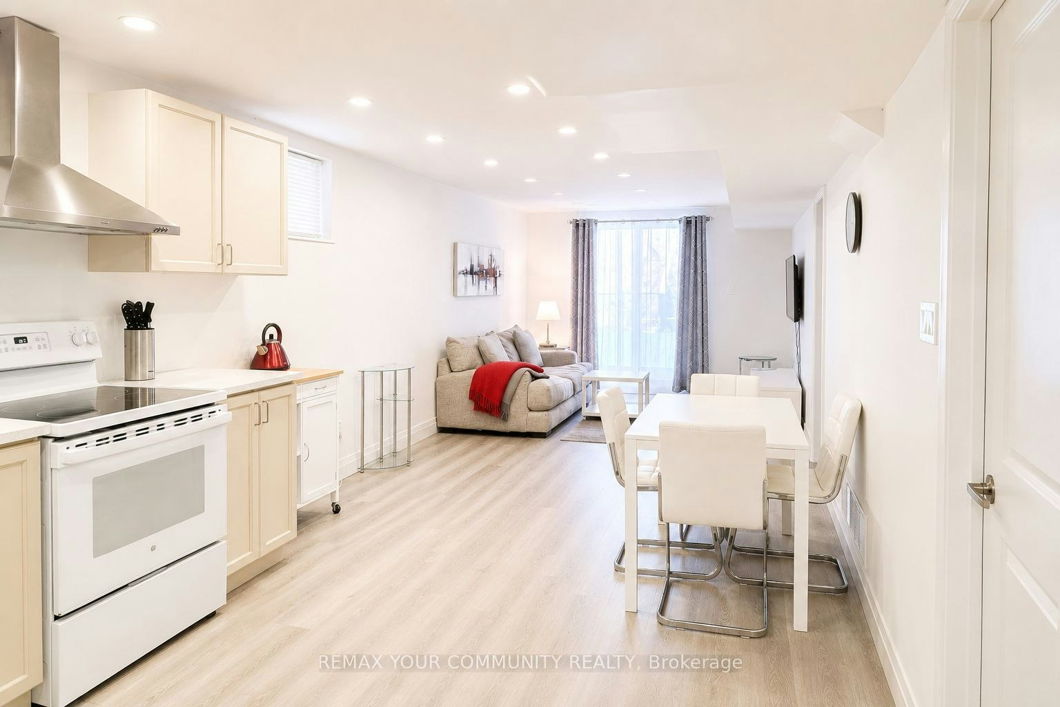 BSM-95 Maplegrove Avenue, Bradford West Gwillimbury, ON, L3Z 1R9 - 4