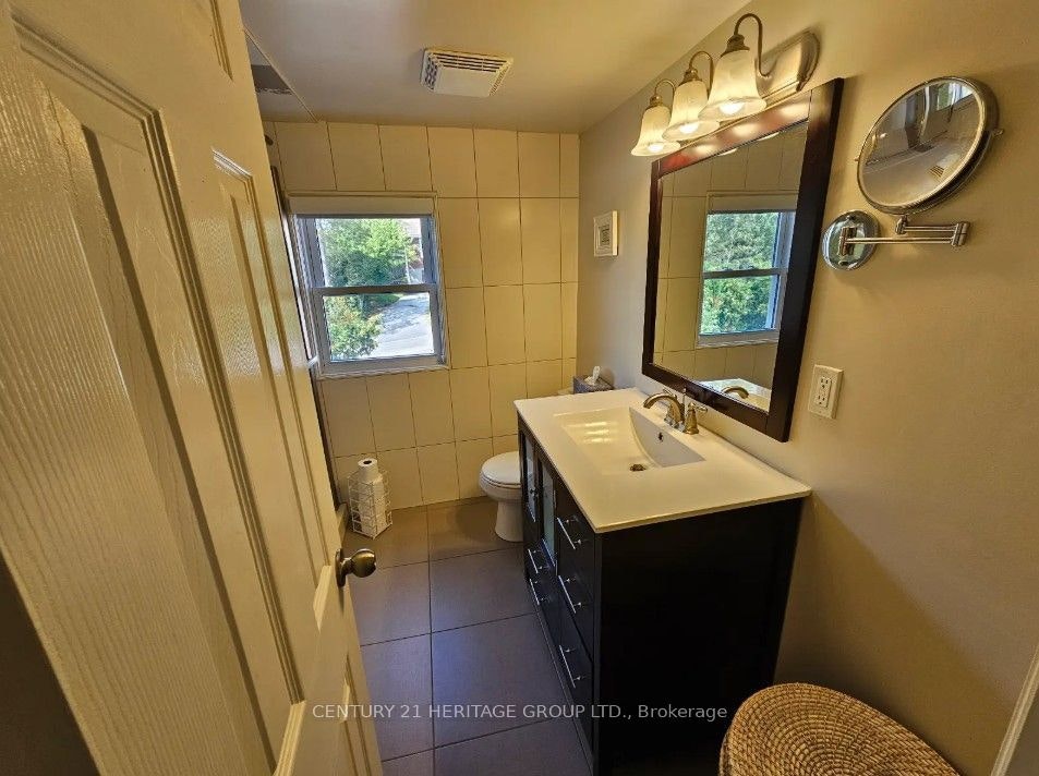 47 Denne Boulevard, Newmarket, ON, L3Y 4H5 - 14