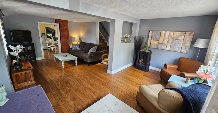 47 Denne Boulevard, Newmarket, ON, L3Y 4H5 - 4