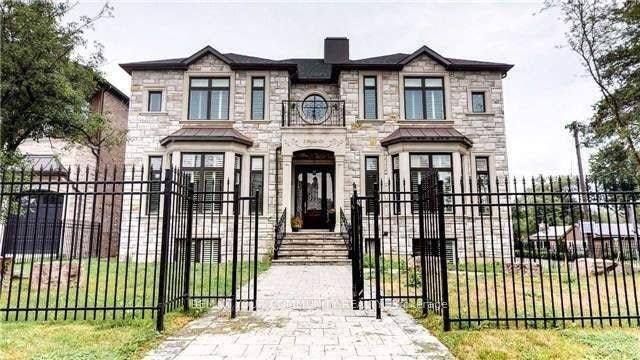 18 Parker Avenue, Richmond Hill, ON, L4E 2W5