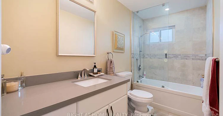 304 Roywood Crescent, Newmarket, ON, L3Y 1A5 - 9