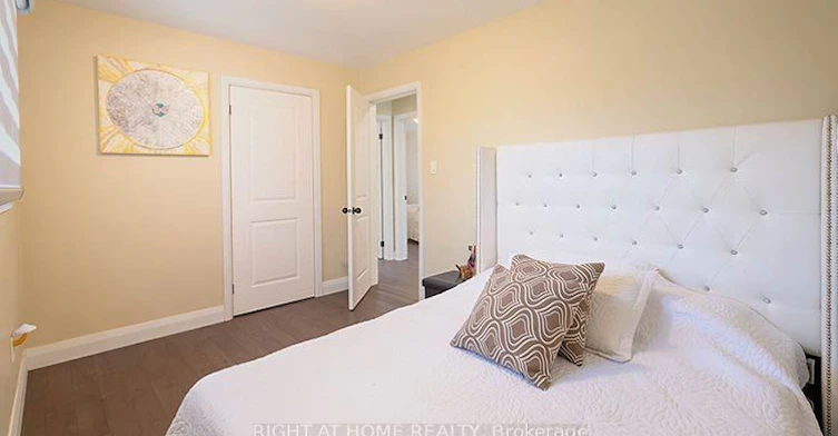 304 Roywood Crescent, Newmarket, ON, L3Y 1A5 - 7