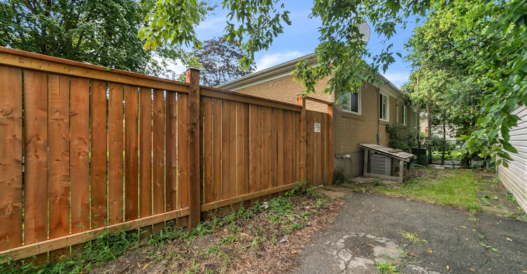 303 Blue Grass Boulevard, Richmond Hill, ON, L4C 3H3 - 4