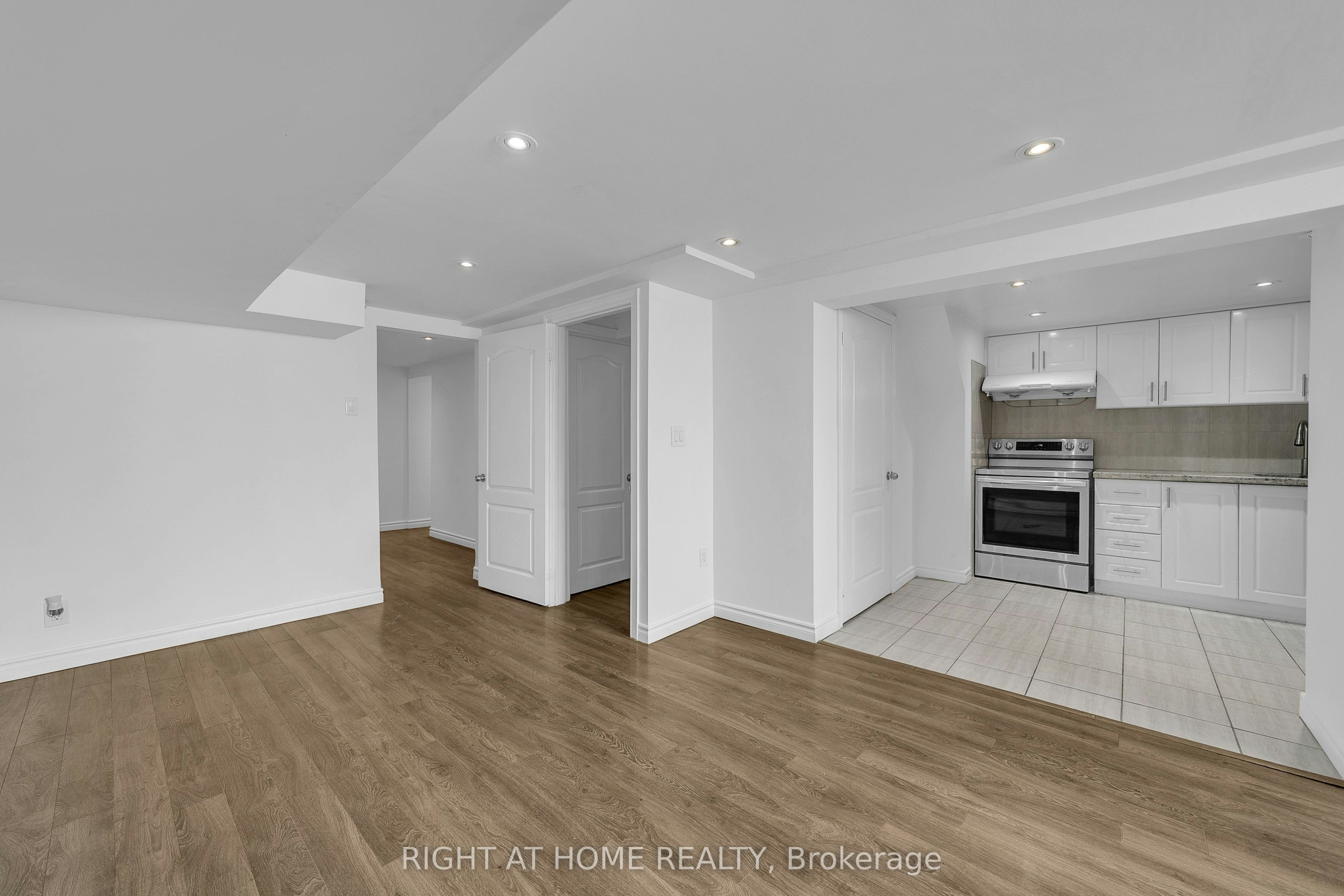 303 Blue Grass Boulevard, Richmond Hill, ON, L4C 3H3 - 16