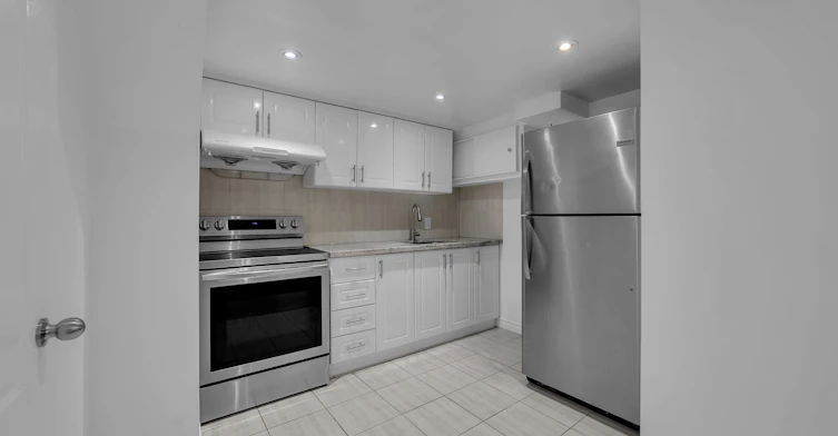 303 Blue Grass Boulevard, Richmond Hill, ON, L4C 3H3 - 9