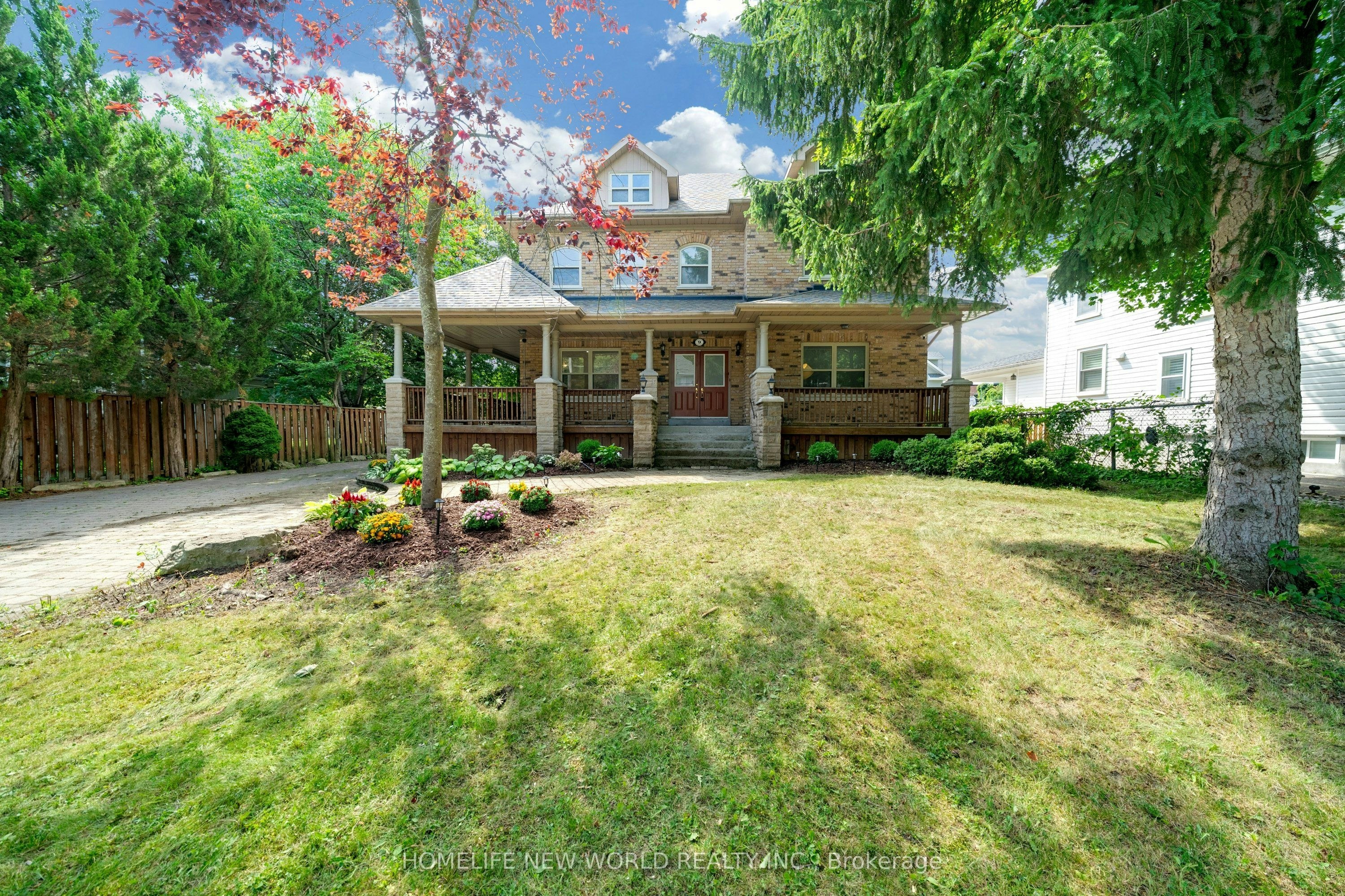 9 Pavillion Street, Markham, ON, L3R 1N8