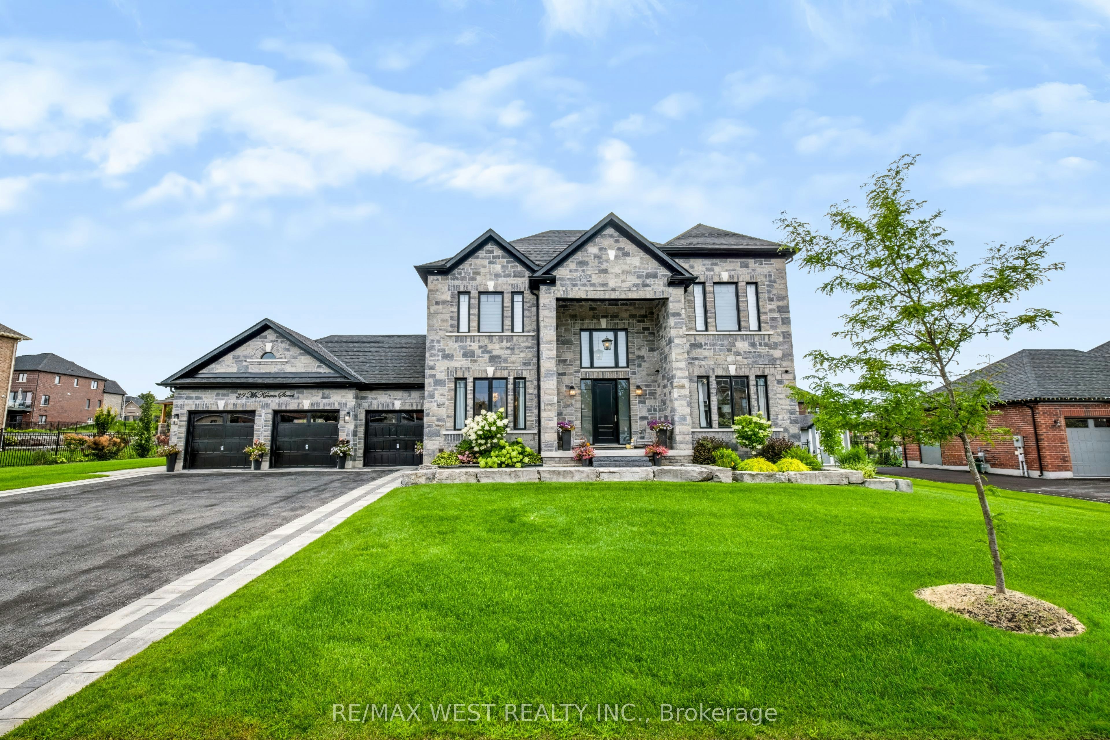 39 Mckeown Street, Essa, ON, L0L 2N0