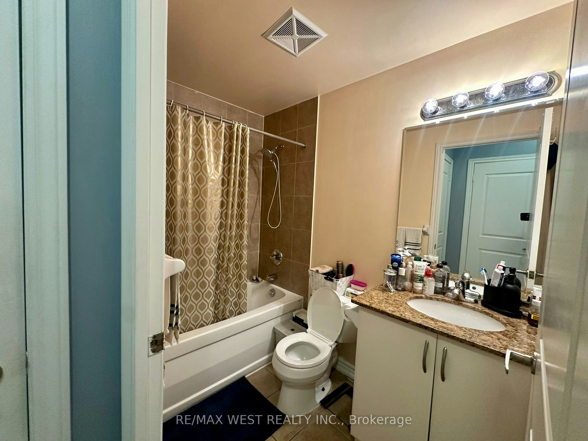302-9235 Jane Street, Vaughan, ON, L6A 0J8 - 4
