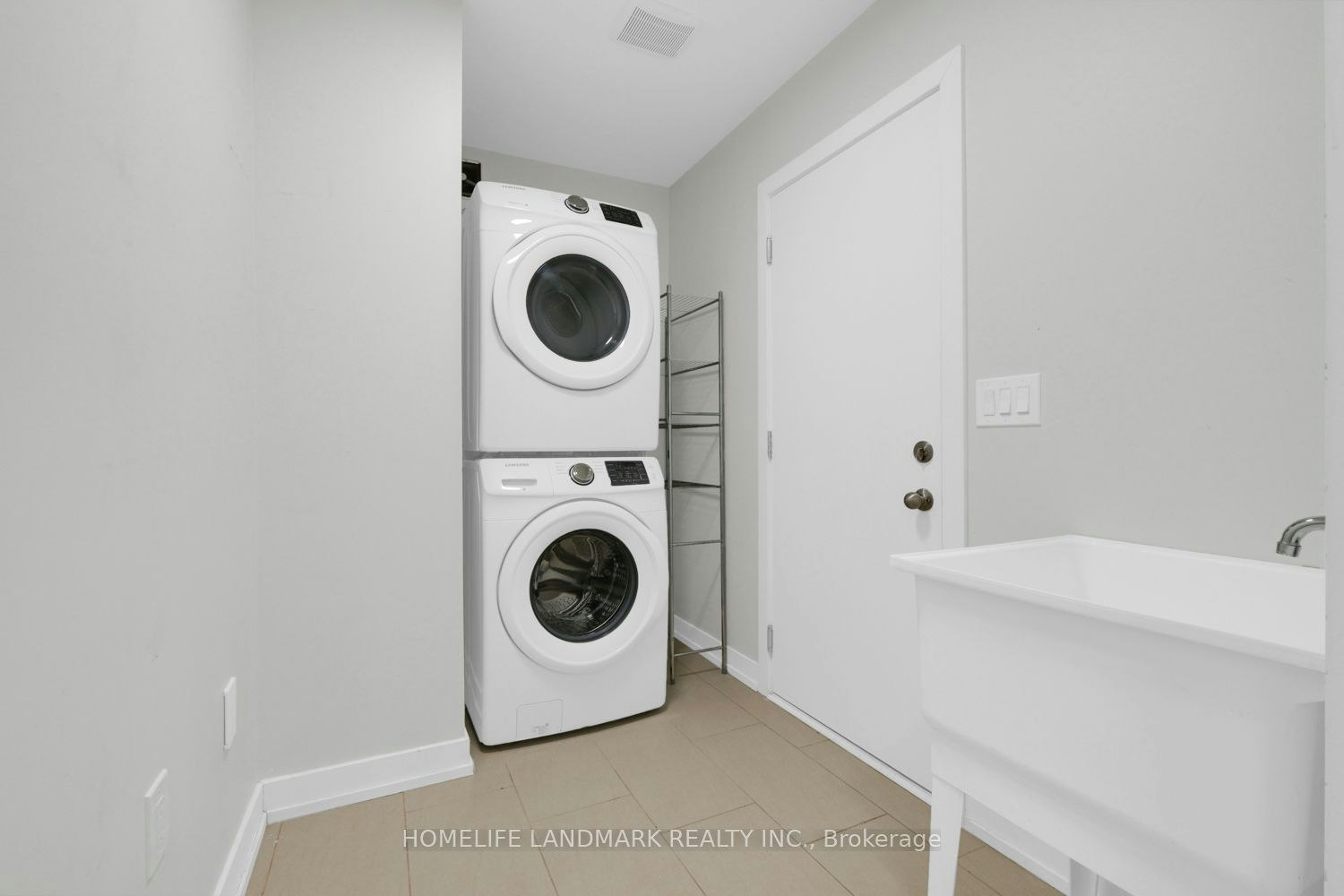 217 Salterton Circle, Vaughan, ON, L6A 4Z2 - 6