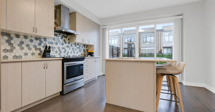 217 Salterton Circle, Vaughan, ON, L6A 4Z2 - 9