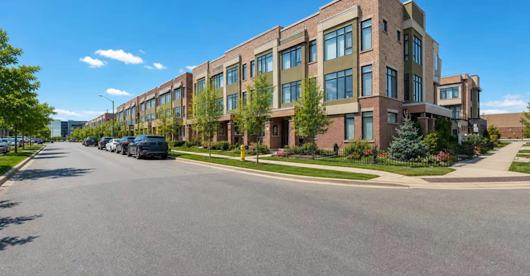 217 Salterton Circle, Vaughan, ON, L6A 4Z2