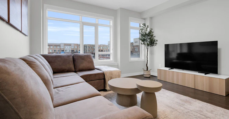 217 Salterton Circle, Vaughan, ON, L6A 4Z2 - 3