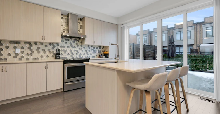 217 Salterton Circle, Vaughan, ON, L6A 4Z2 - 10
