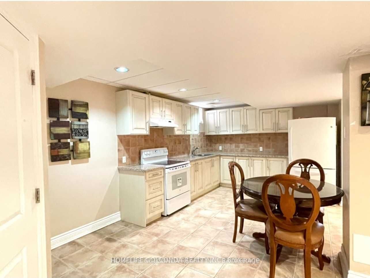 33 Hammerstone Crescent, Vaughan, ON, L4J 8B4 - 2