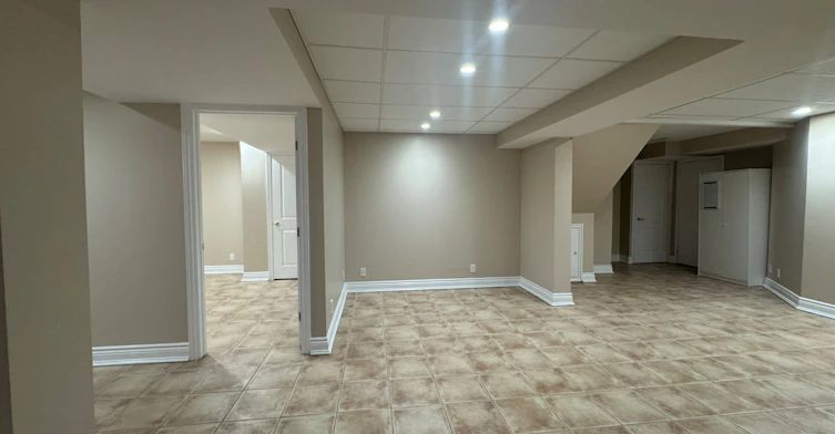 33 Hammerstone Crescent, Vaughan, ON, L4J 8B4 - 10