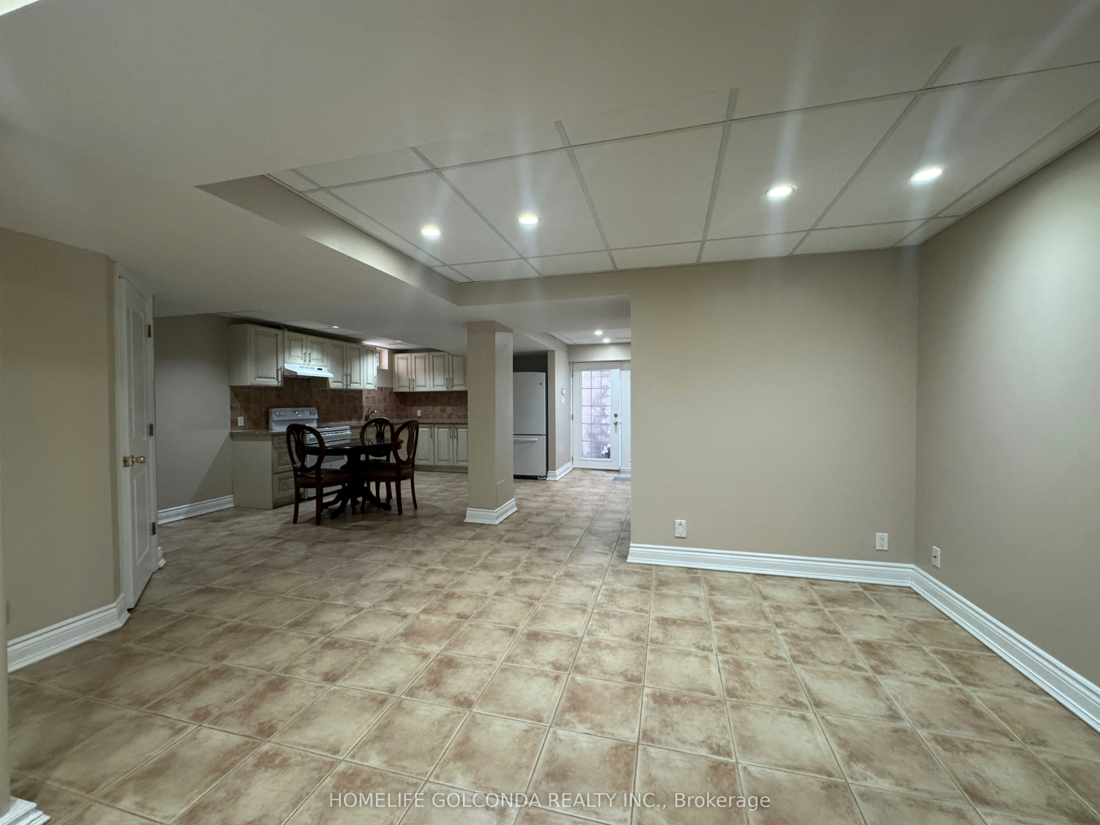 33 Hammerstone Crescent, Vaughan, ON, L4J 8B4 - 5