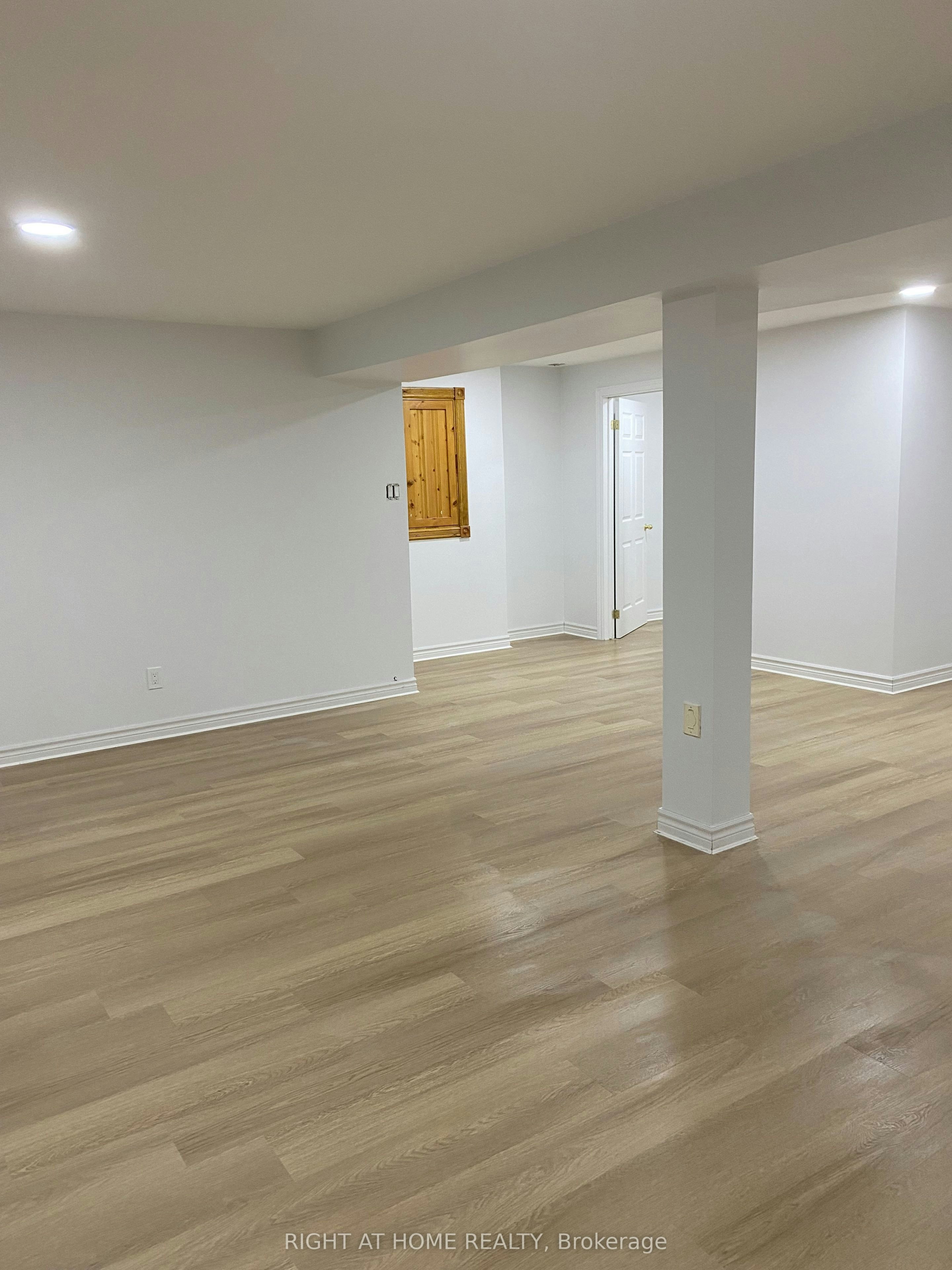 33 Country Heights Drive, Richmond Hill, ON, L4E 3M8 - 4