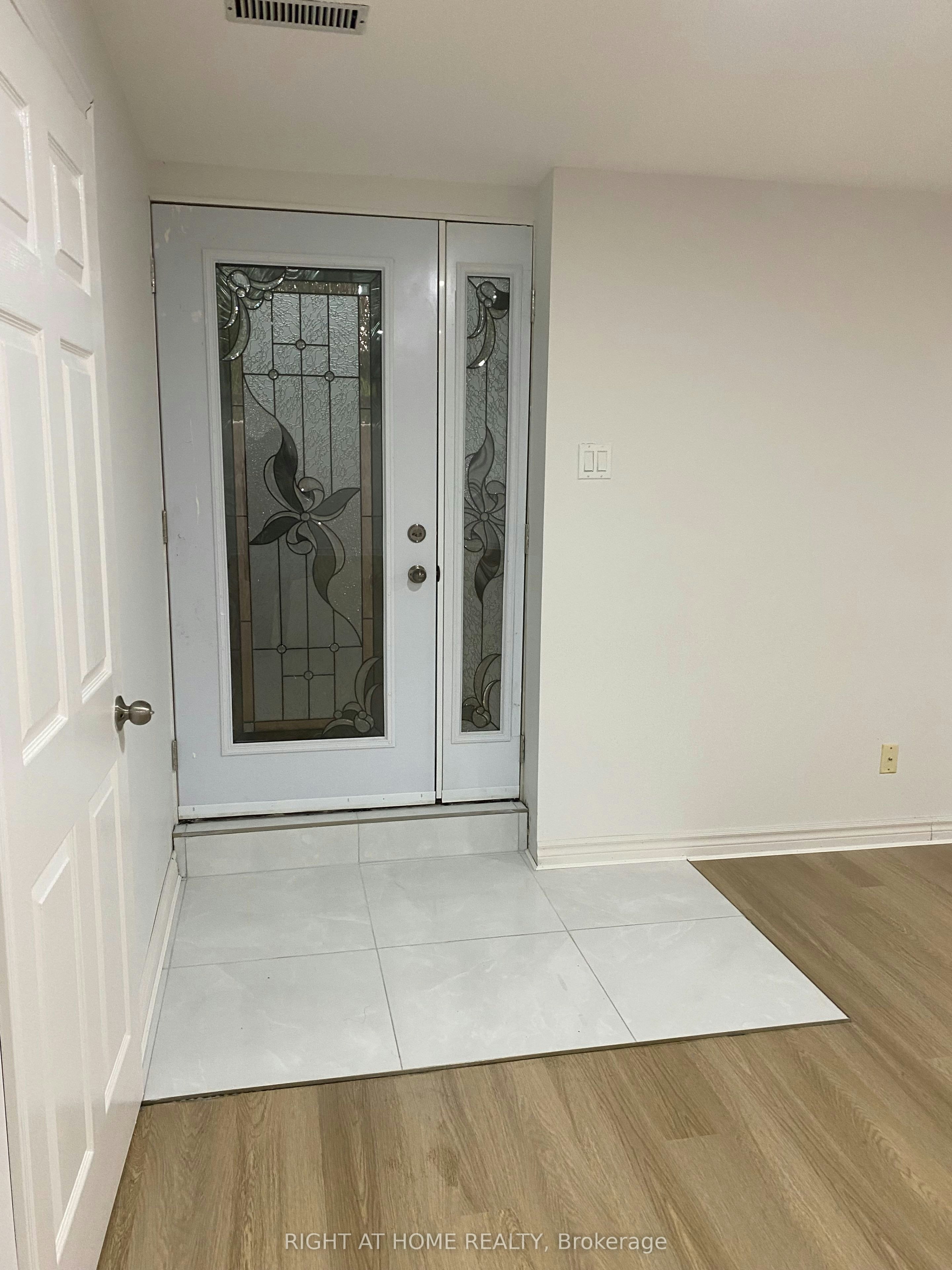 33 Country Heights Drive, Richmond Hill, ON, L4E 3M8