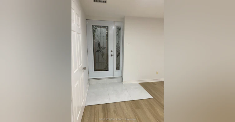 33 Country Heights Drive, Richmond Hill, ON, L4E 3M8