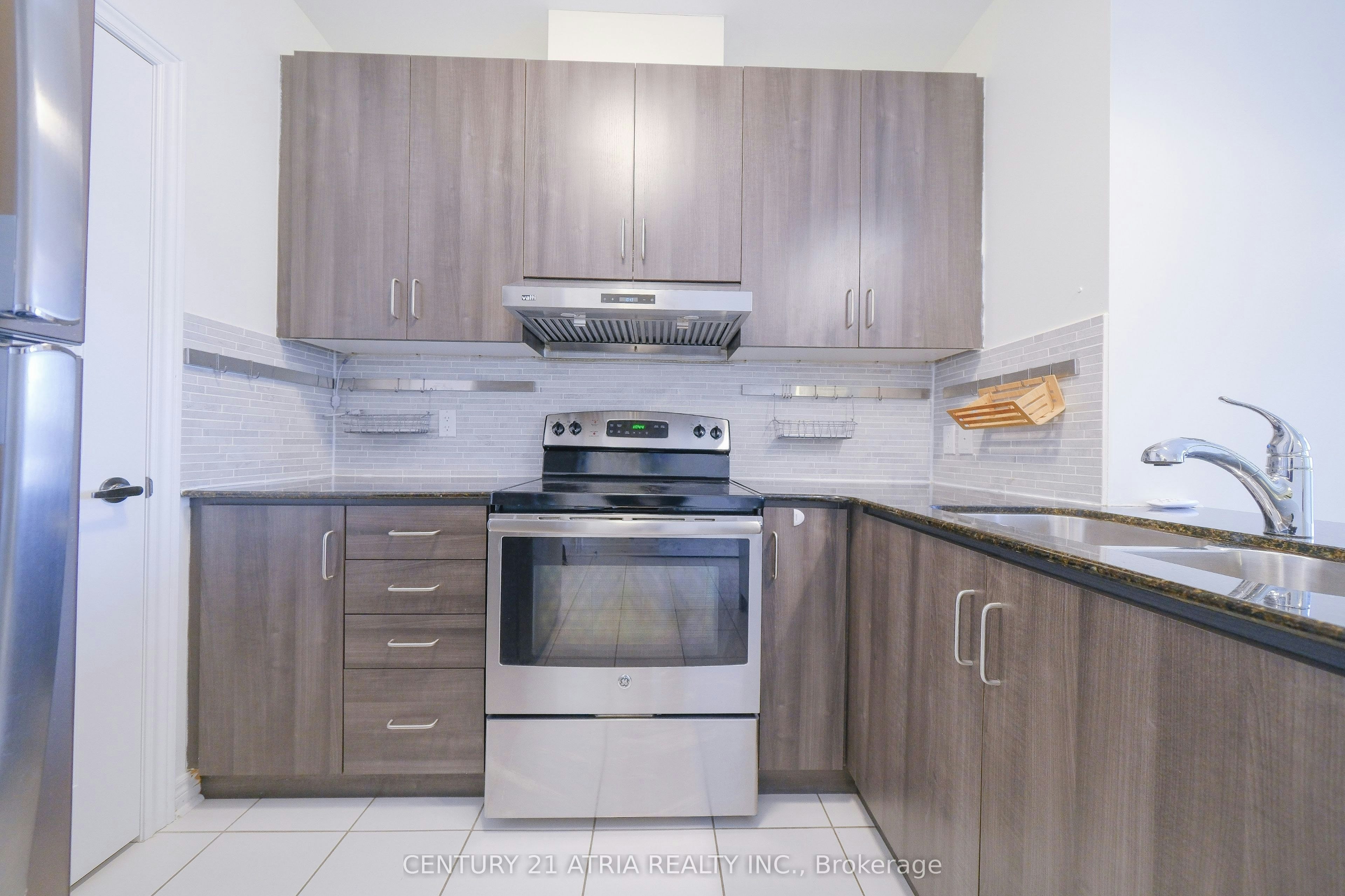 408-7768 Kennedy Road, Markham, ON, L3R 5K1 - 5