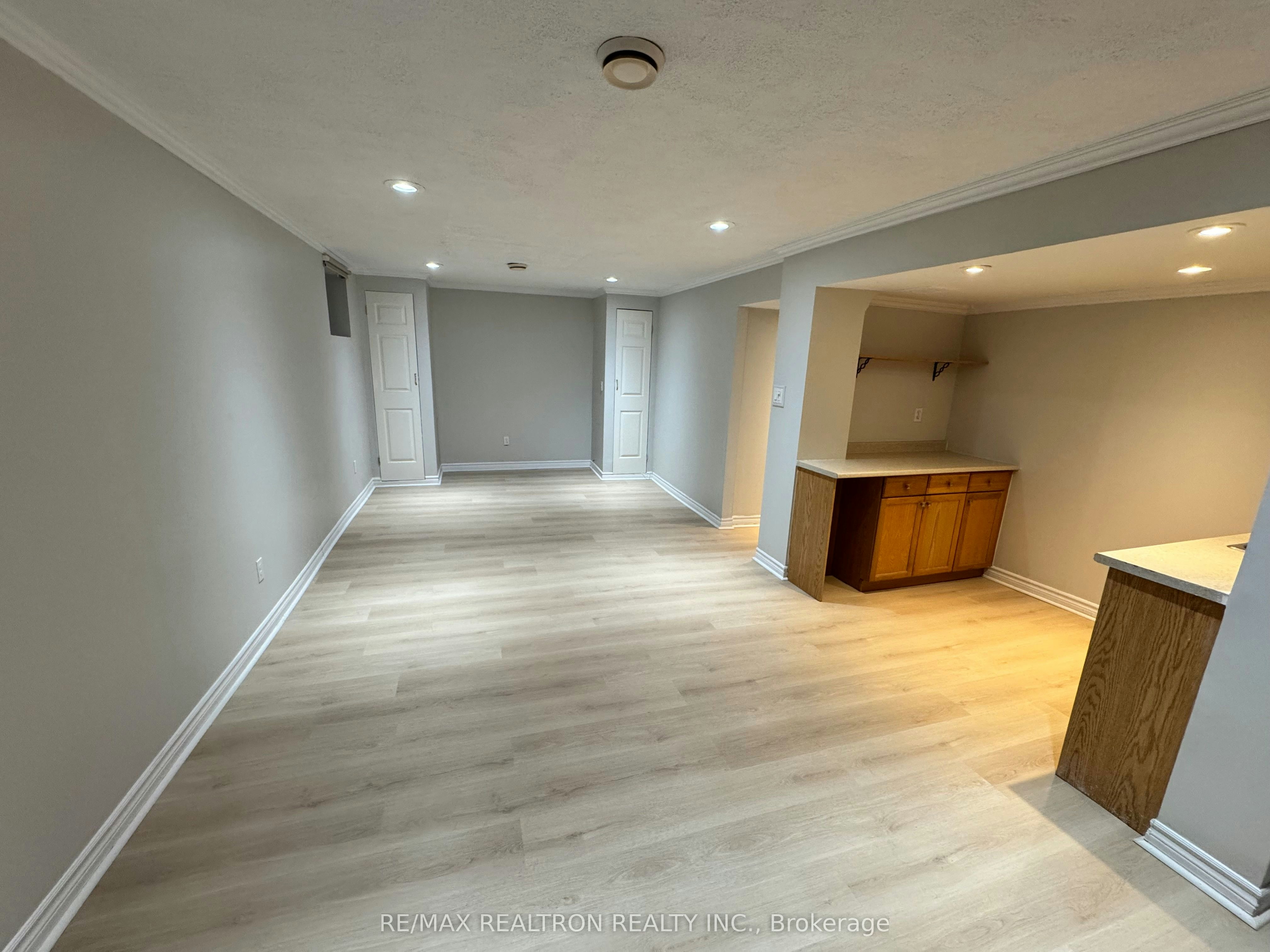 168 Hodgson Drive, Newmarket, ON, L3Y 1E2 - 3