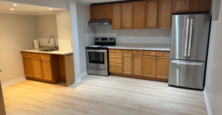 168 Hodgson Drive, Newmarket, ON, L3Y 1E2 - 2