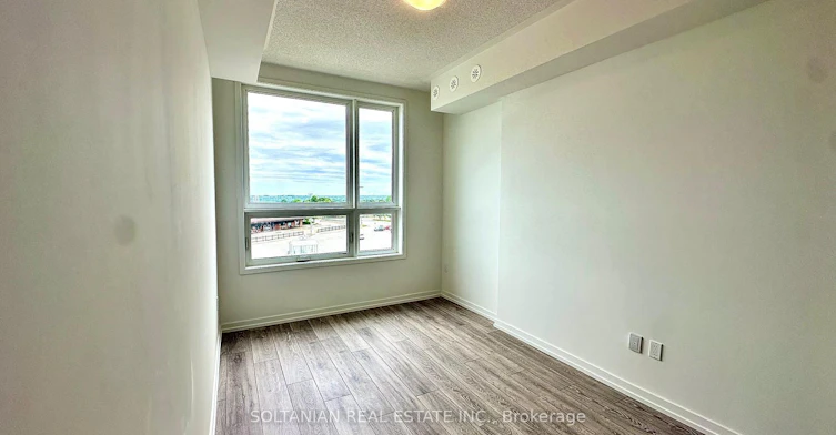 8-20 Lytham Green Circle, Newmarket, ON, L3Y 0H3 - 22