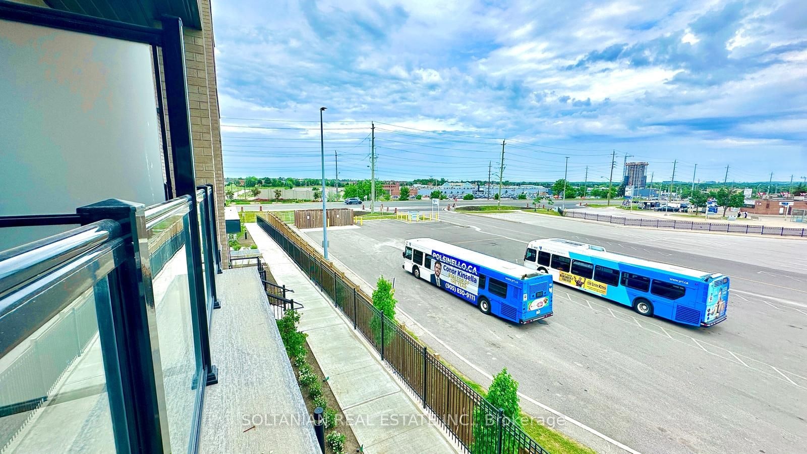 8-20 Lytham Green Circle, Newmarket, ON, L3Y 0H3 - 12