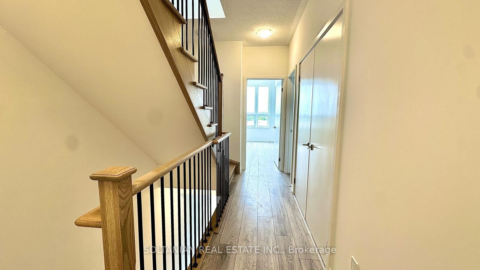 8-20 Lytham Green Circle, Newmarket, ON, L3Y 0H3 - 26