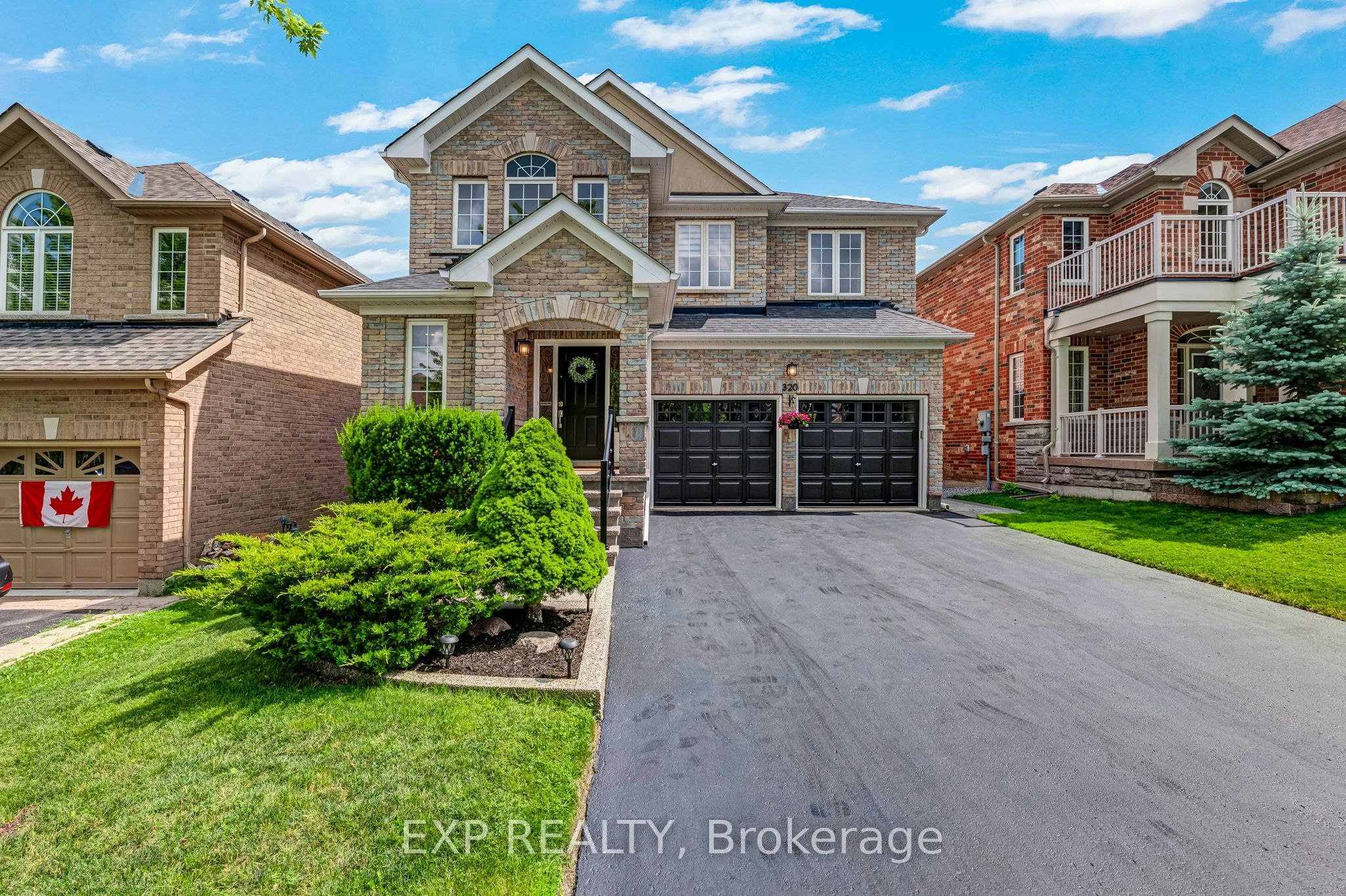320 Dowson Loop, Newmarket, ON, L3X 3G2