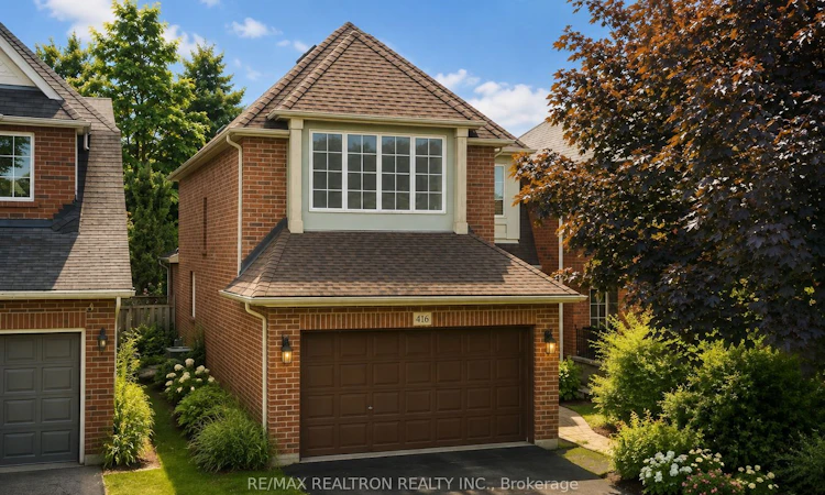 416 Heddle Crescent